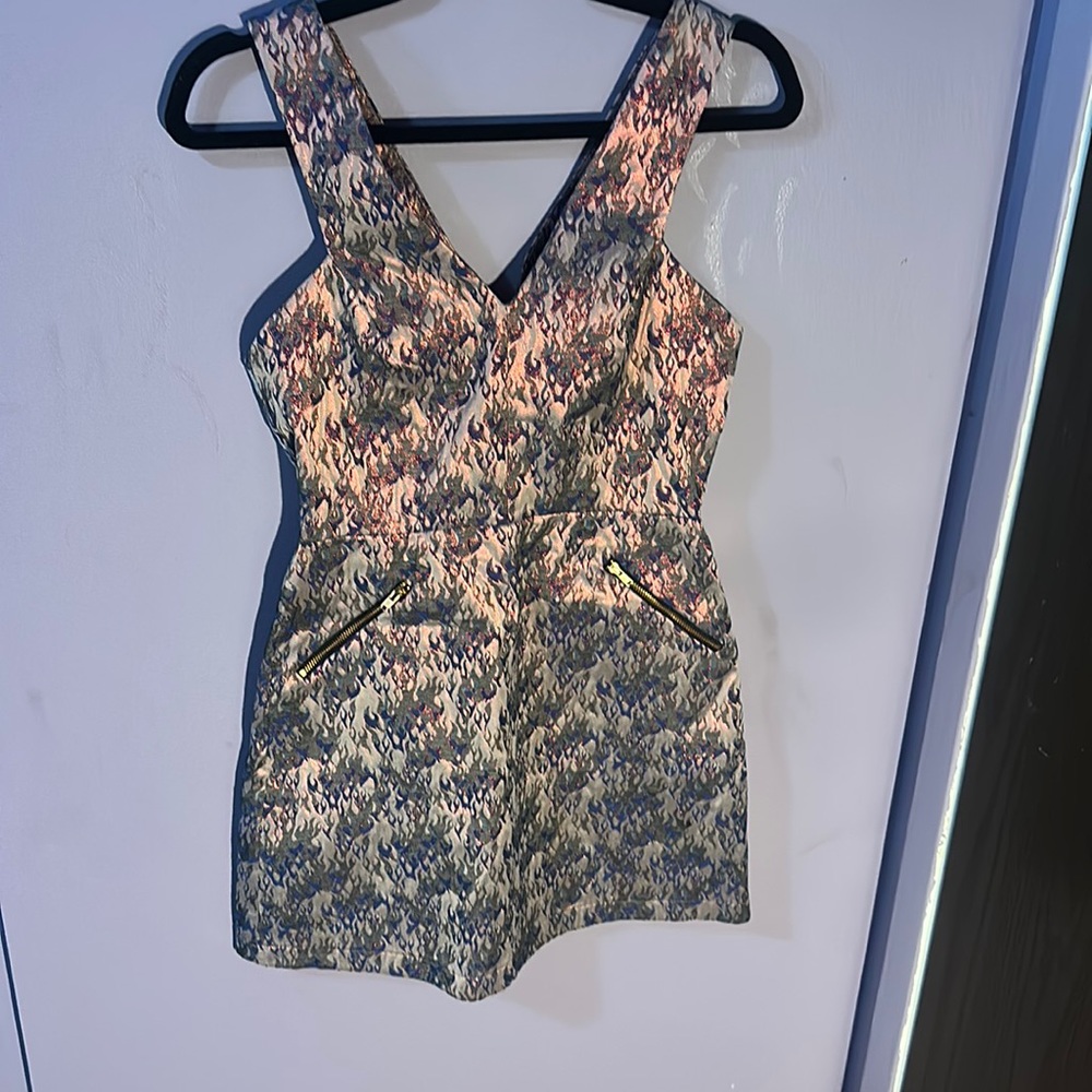 🌷2/30🌷Women’s Topshop size small pink and silver flame dress